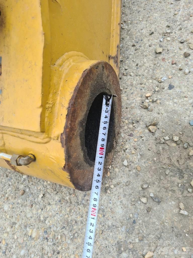 CAT 330 CL Экскаваторные стрелы