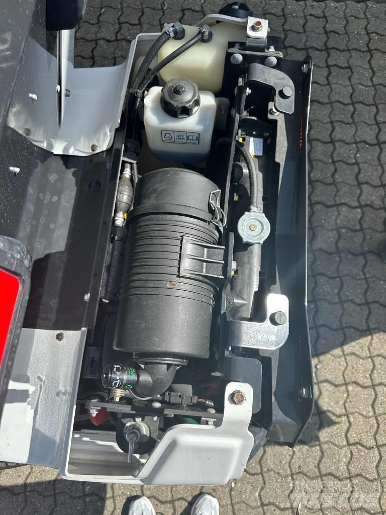 Bobcat L 23 Многофункциональные сельскохозяйственные погрузчики