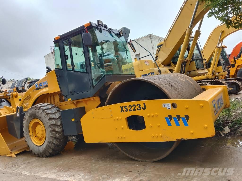 XCMG XS 223 J Грунтовые катки