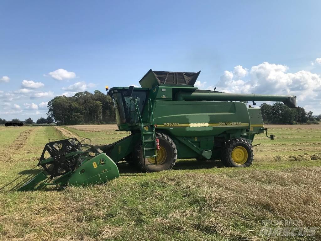 John Deere 9780 CTS Зерноуборочные комбайны