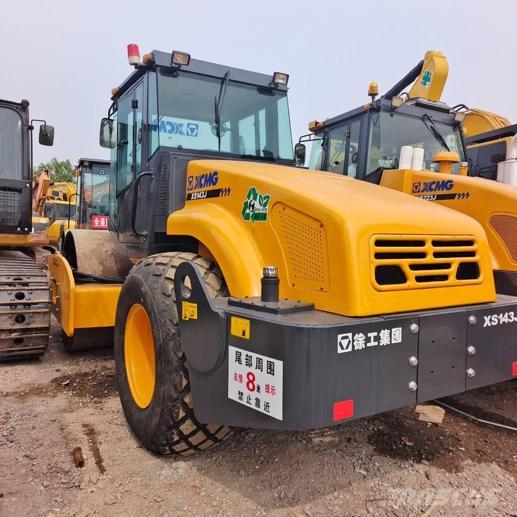 XCMG XS143J Гусеничные экскаваторы