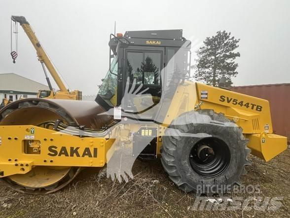 Sakai SV544T Грунтовые катки