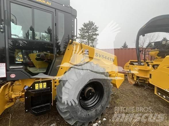 Sakai SV544T Грунтовые катки