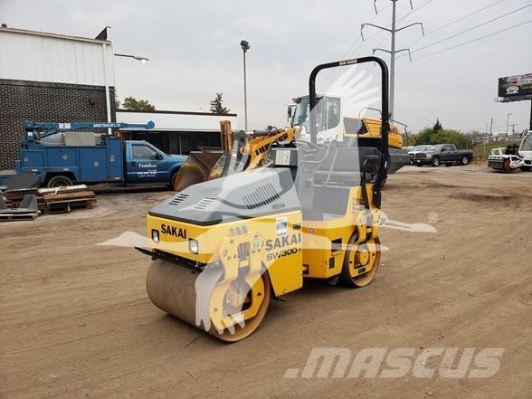 Sakai SW300-1 Грунтовые катки