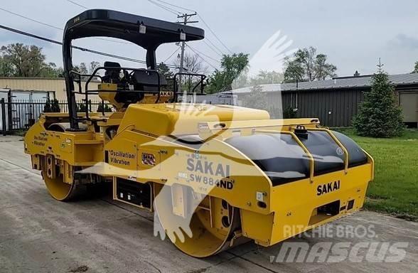 Sakai SW884ND Грунтовые катки