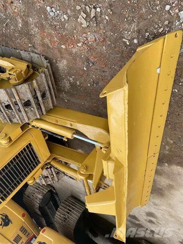 CAT D5G Гусеничные бульдозеры