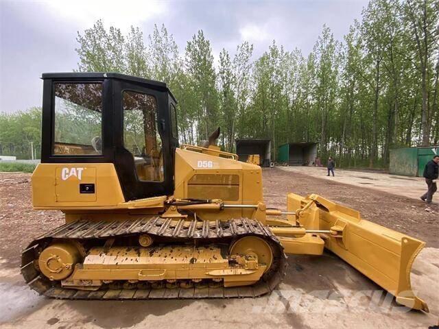 CAT D5G Гусеничные бульдозеры