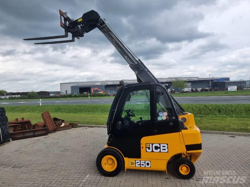 JCB TLT 25 D Телескопические погрузчики