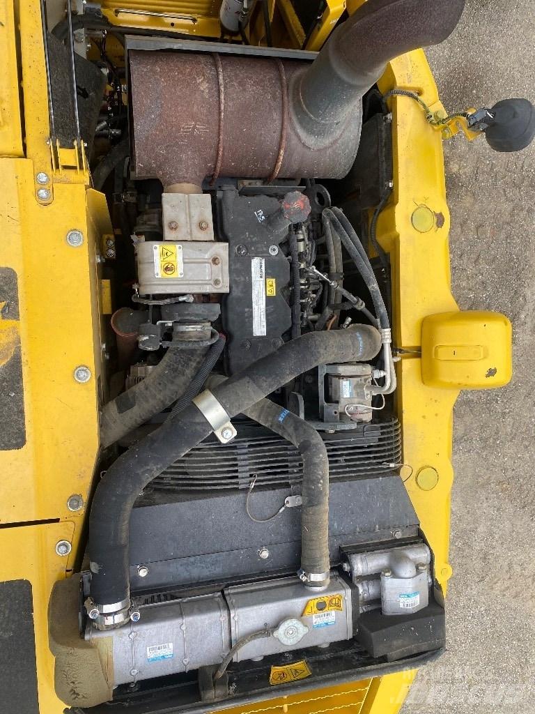 Komatsu PW 148-8 Колёсные экскаваторы