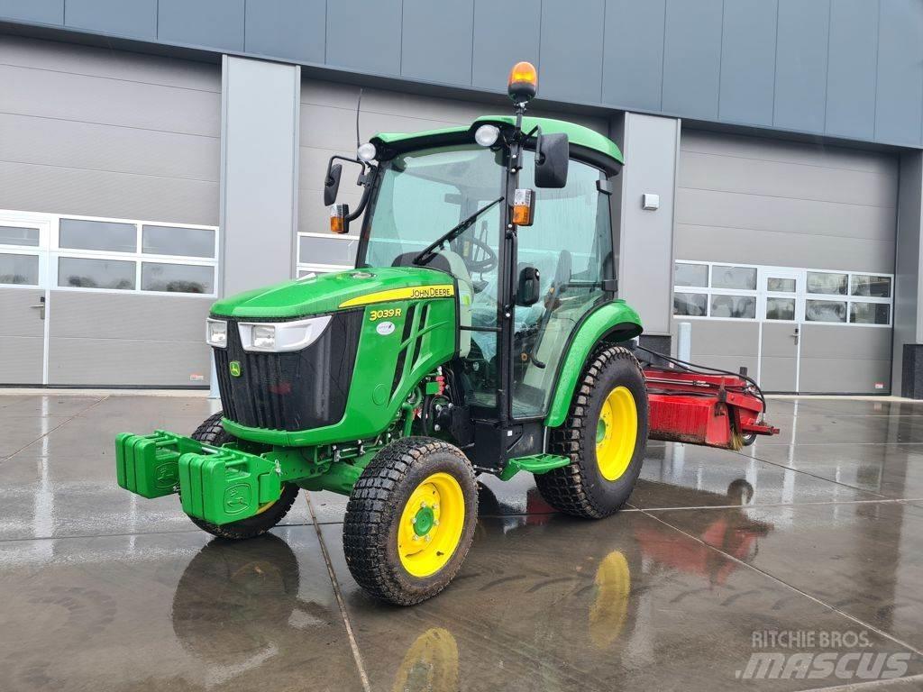 John Deere 3039R Трактора