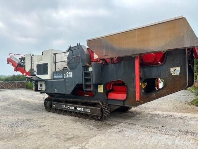 Sandvik QJ 241 Мобильные дробилки