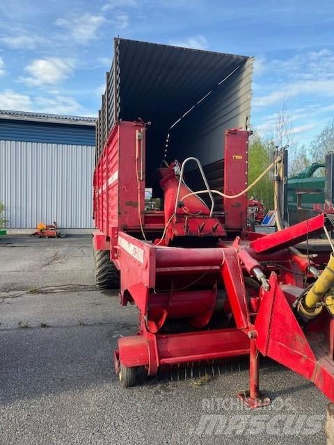 JF 3500 Прицепы с самозагрузкой