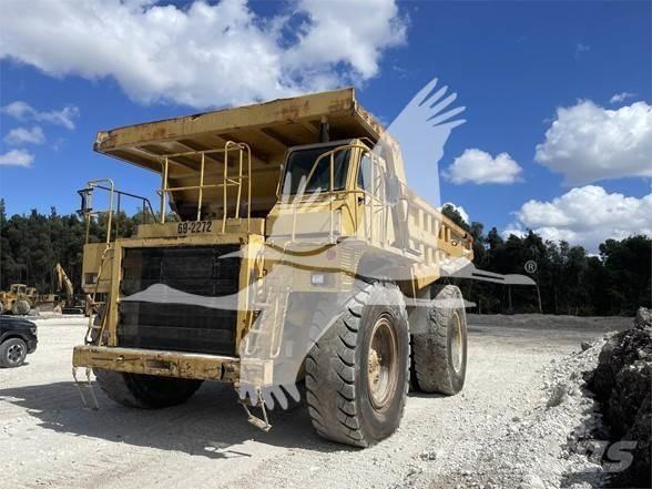 CAT 777B Шарнирно-сочленённые самосвалы