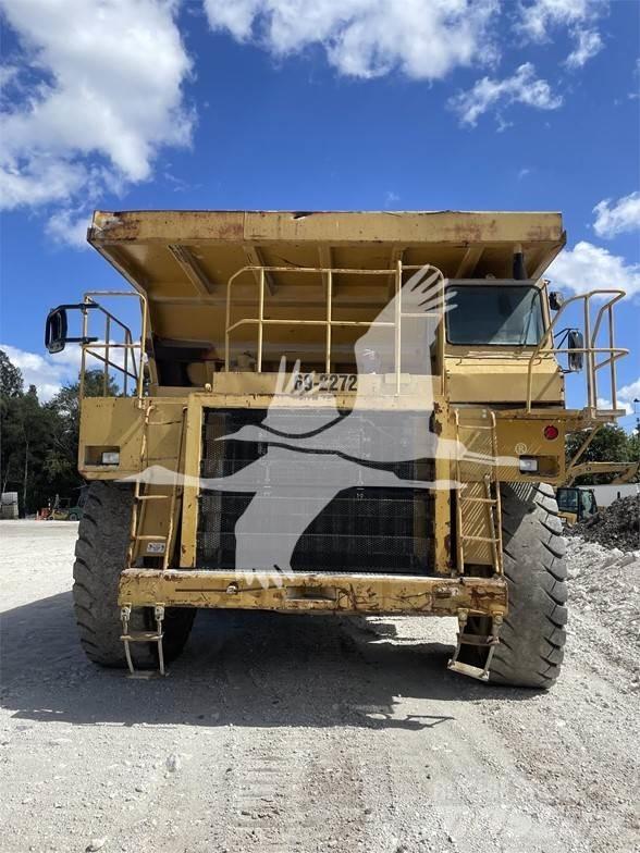 CAT 777B Шарнирно-сочленённые самосвалы