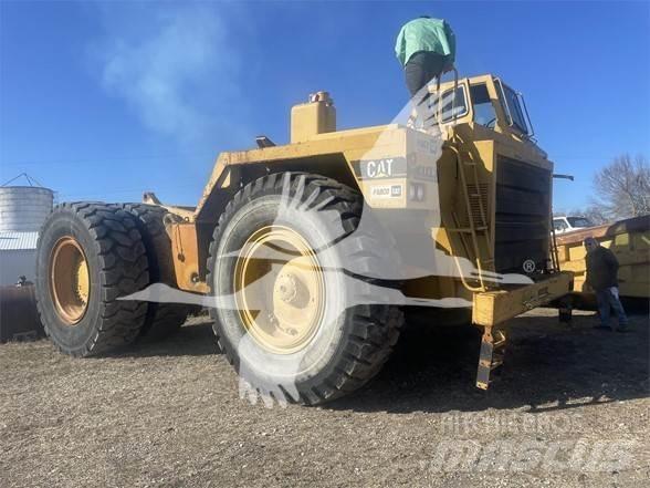 CAT 777B Шарнирно-сочленённые самосвалы