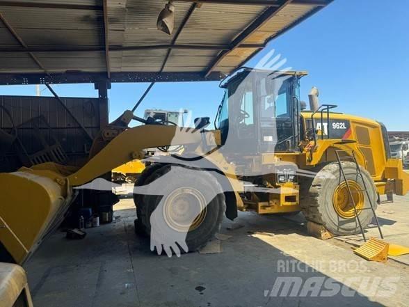 CAT 962L Фронтальные погрузчики