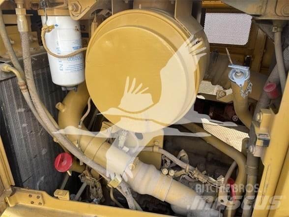 CAT D6R Гусеничные бульдозеры