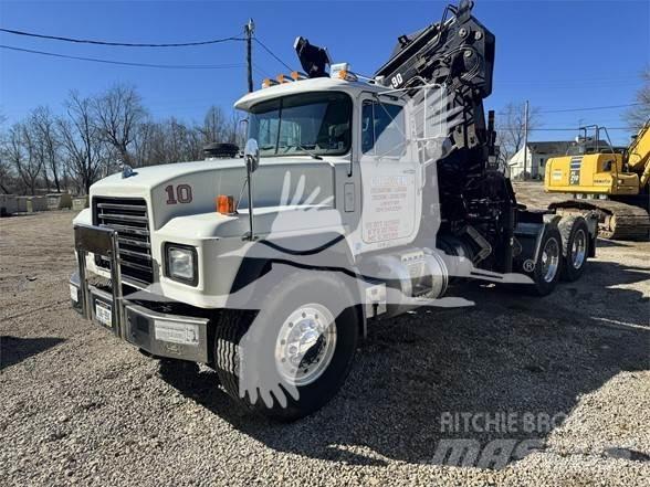 Mack RD688S Седельные тягачи