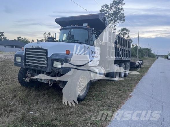 Mack RD688S Грузовики-Самосвалы