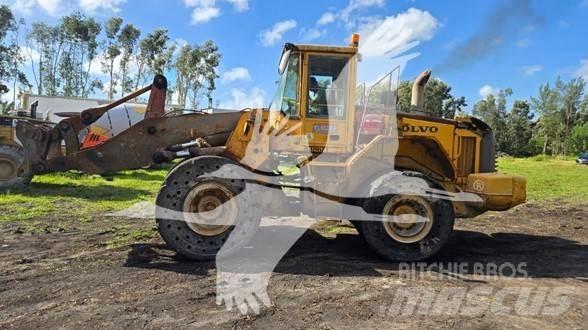 Volvo L120E Фронтальные погрузчики