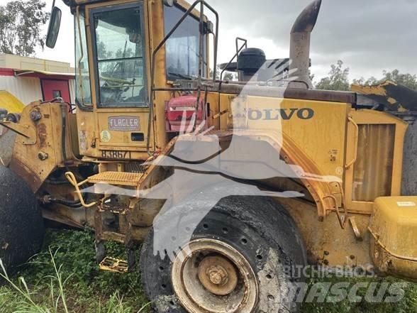 Volvo L120E Фронтальные погрузчики