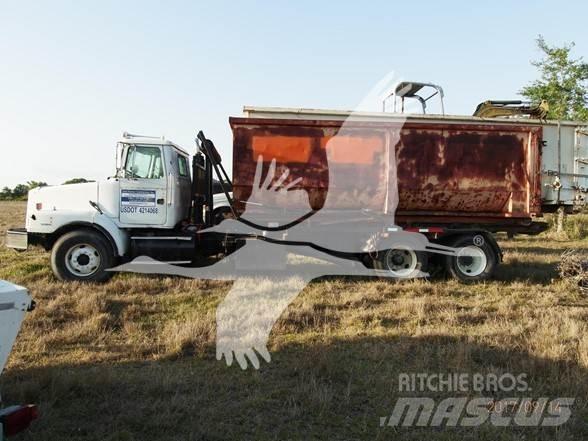 Volvo WG64 Поливочные машины