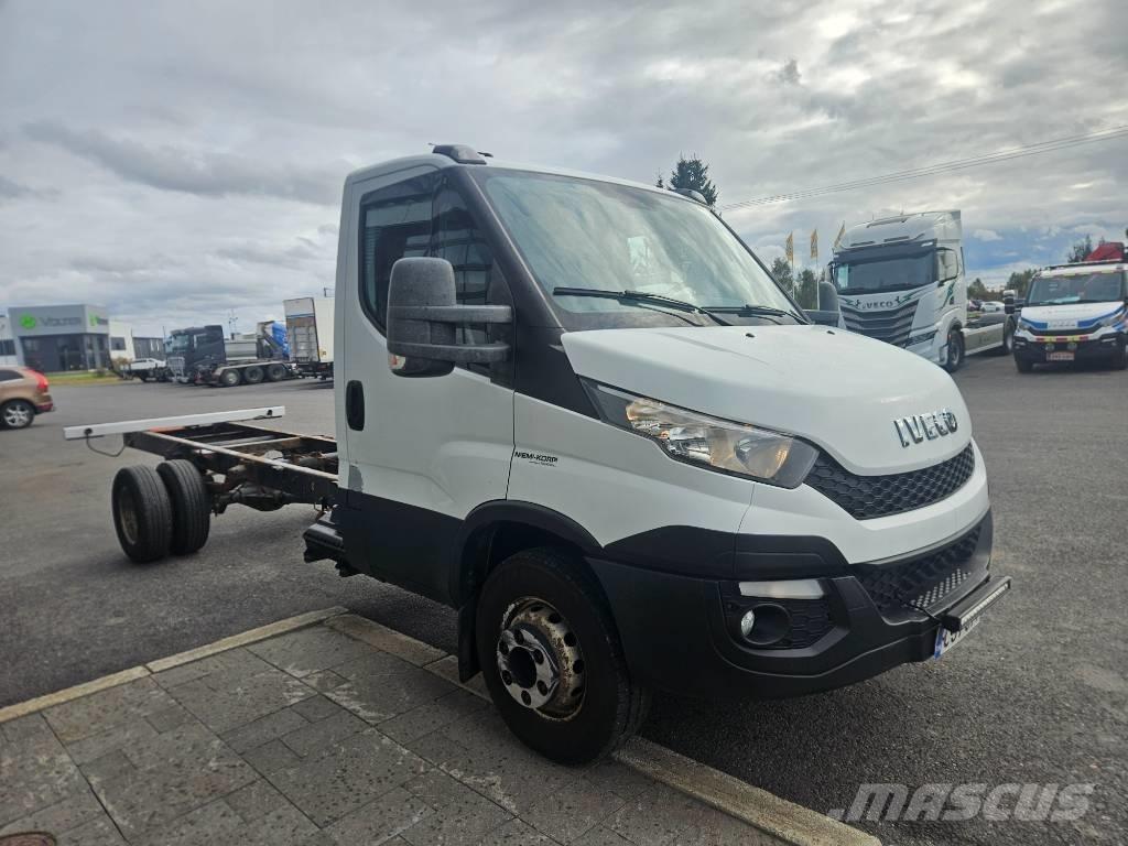 Iveco Daily 70C17 Цельнометаллический фургоны