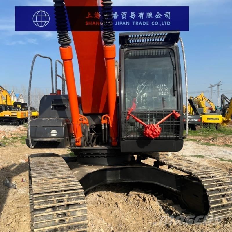 Hitachi ZX 240 Гусеничные экскаваторы