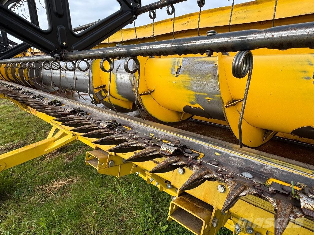 New Holland CX 8070 Зерноуборочные комбайны