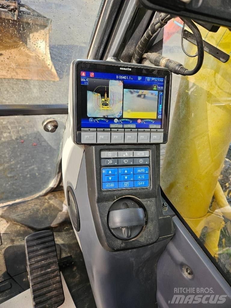 Komatsu PC210LC-11 Гусеничные экскаваторы