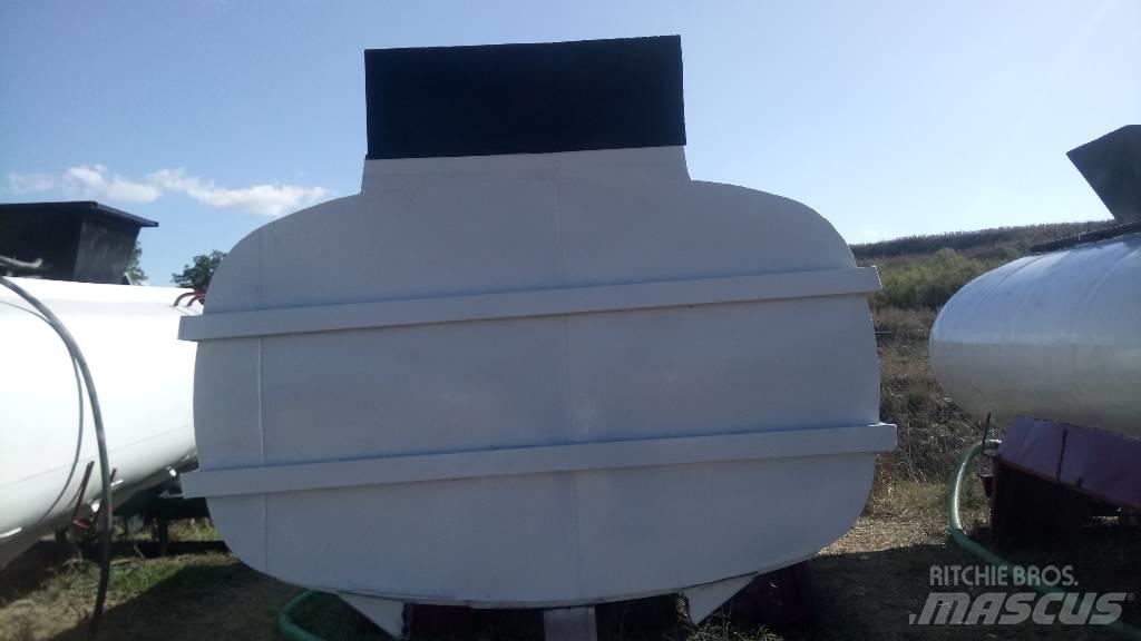  Water tank 8600 lt Коммерческий транспорт - Другие