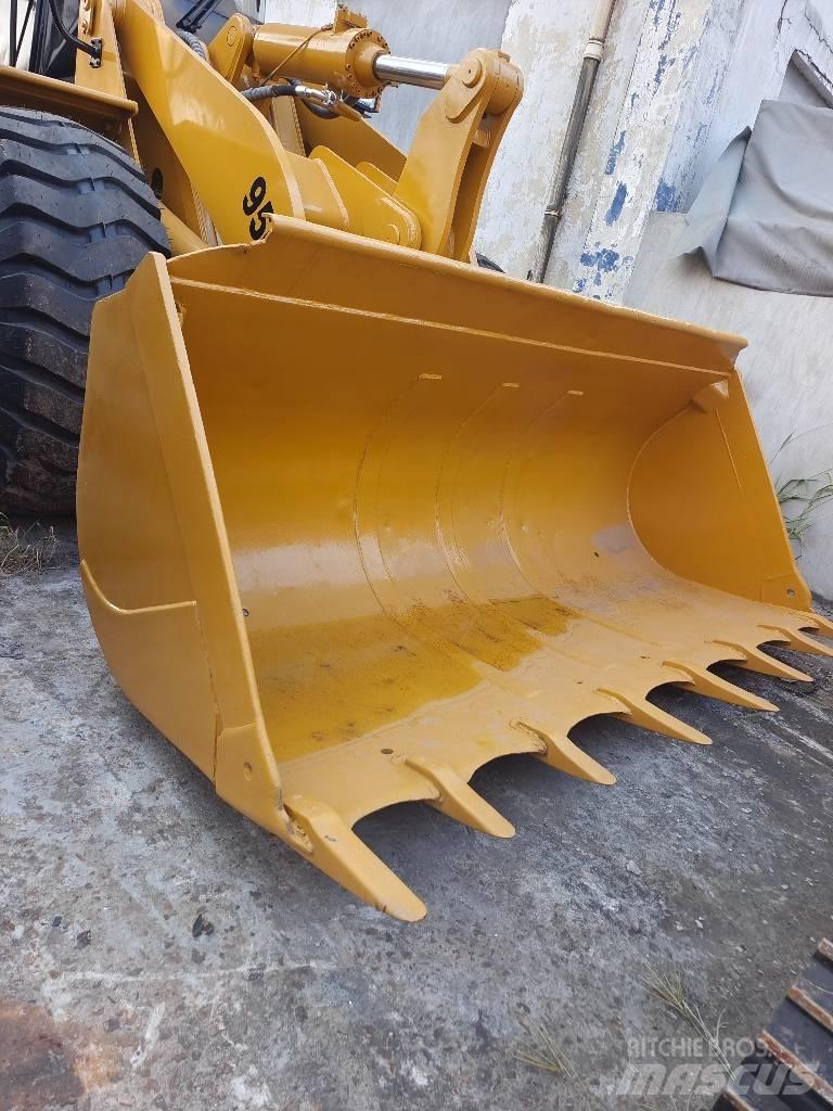 CAT 950 G Фронтальные погрузчики