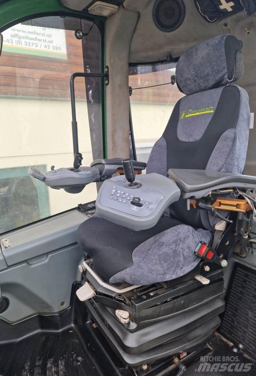 John Deere 1010 E Форвардеры