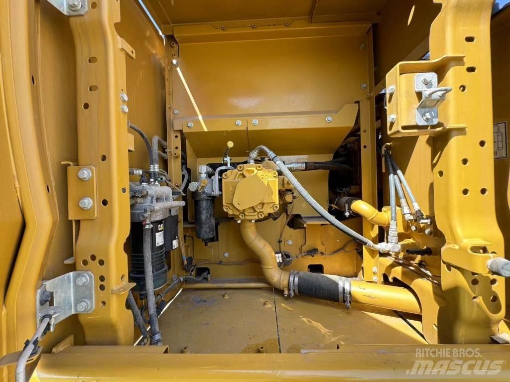 CAT 323GC Гусеничные экскаваторы