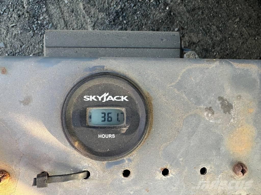 SkyJack SJ 4632 Ножничные подъемники