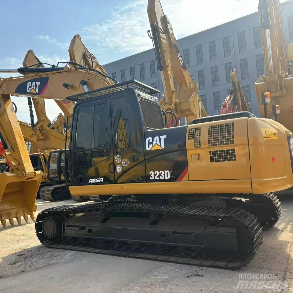 CAT 323 D L Гусеничные экскаваторы