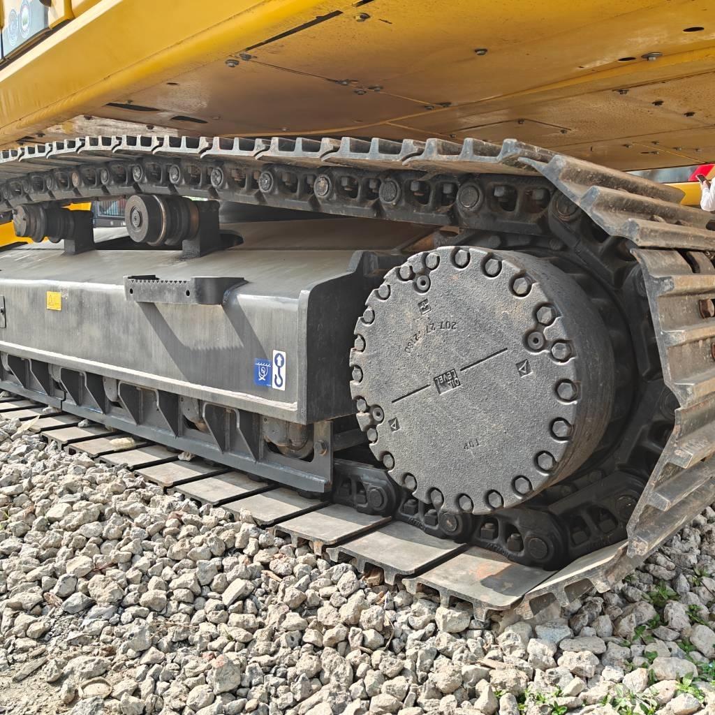 Komatsu 350LC-8 Гусеничные экскаваторы