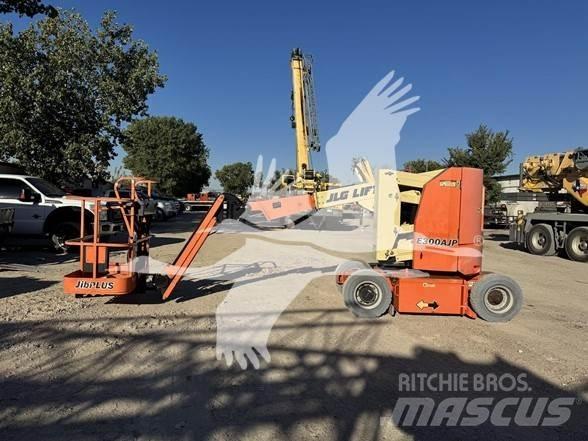 JLG E300AJP Коленчатые подъемники