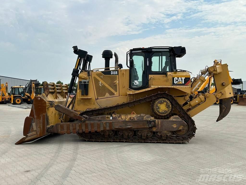 CAT D8R Гусеничные бульдозеры