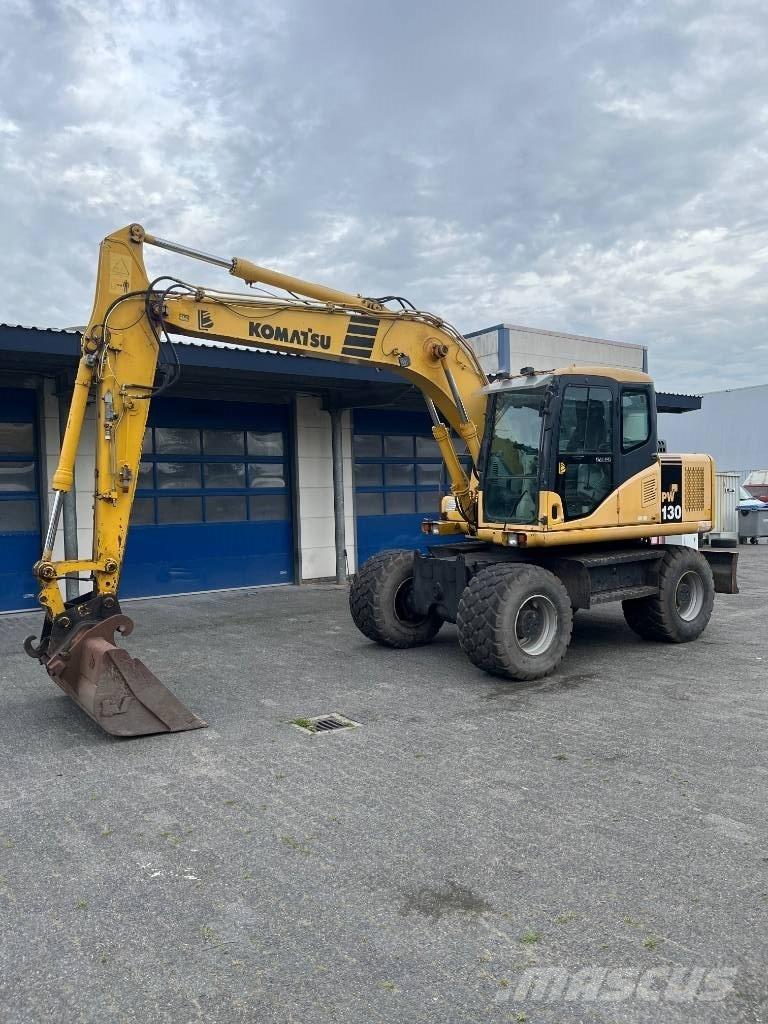 Komatsu PW 130-7K Колёсные экскаваторы