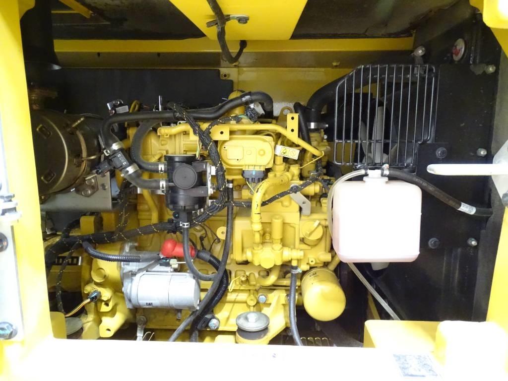 CAT 307.5 Малые экскаваторы 7т-12т