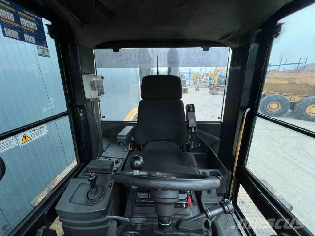 CAT 938G Фронтальные погрузчики