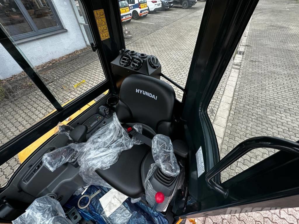 Hyundai R35Z 9A Мини-экскаваторы