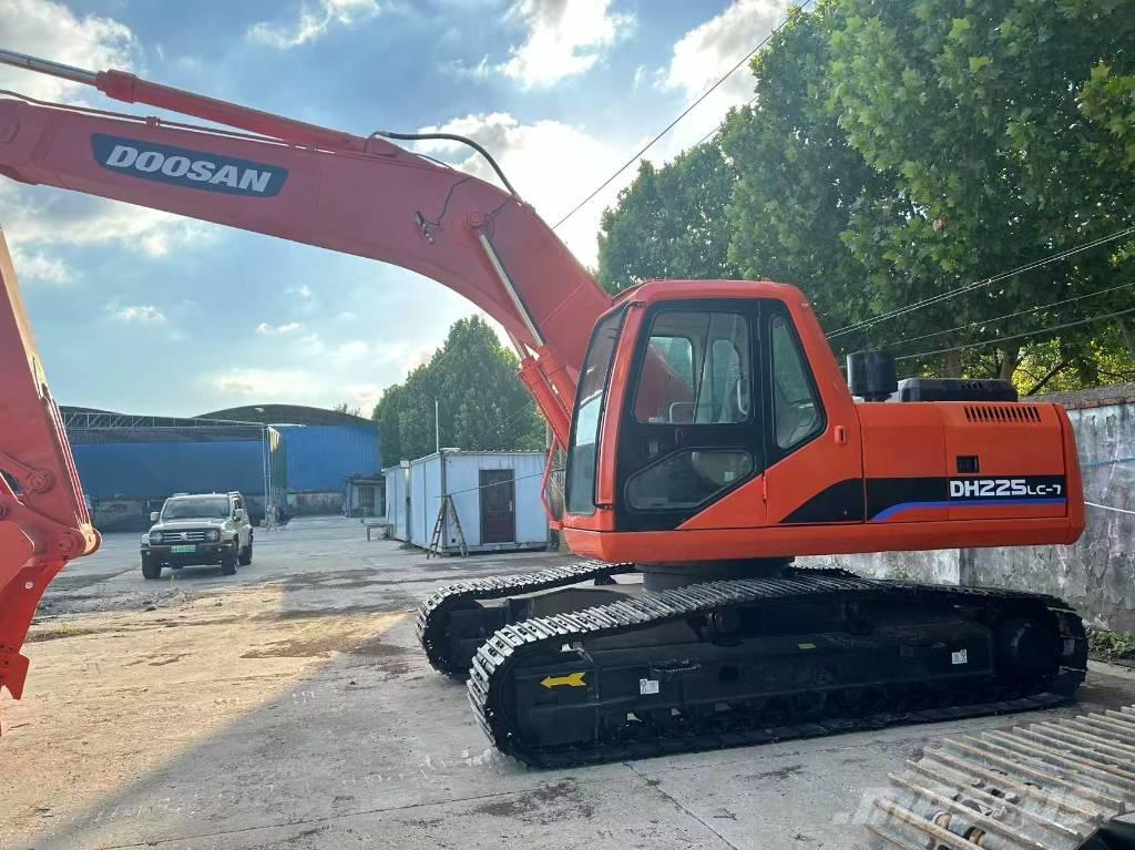 Doosan 225 Гусеничные экскаваторы