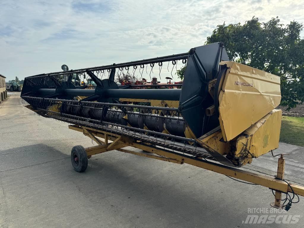 New Holland TX 36 Зерноуборочные комбайны