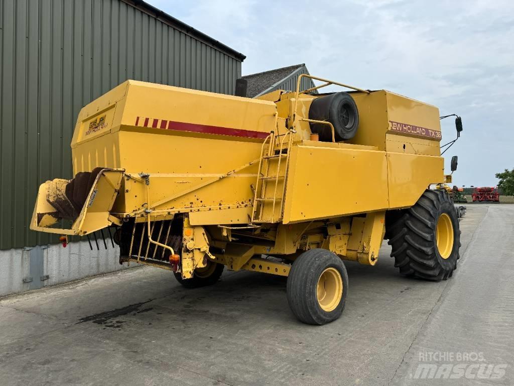 New Holland TX 36 Зерноуборочные комбайны