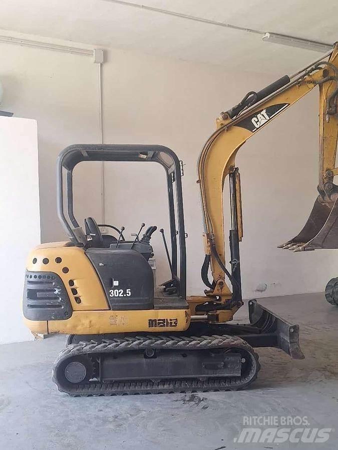 CAT 302.5 Мини-экскаваторы
