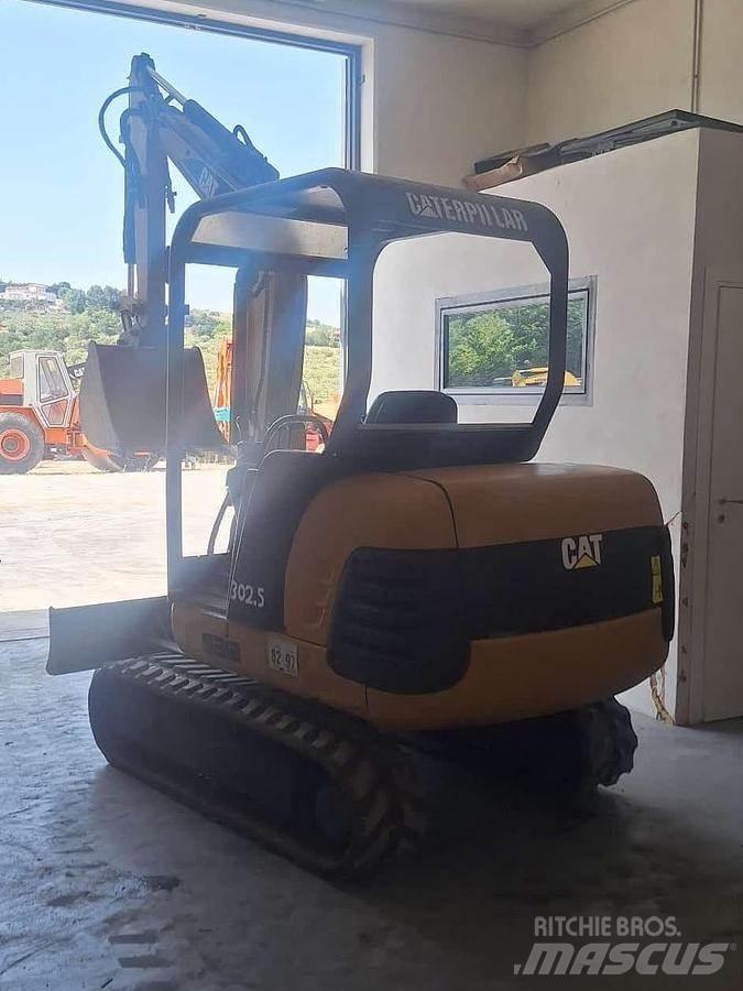 CAT 302.5 Мини-экскаваторы