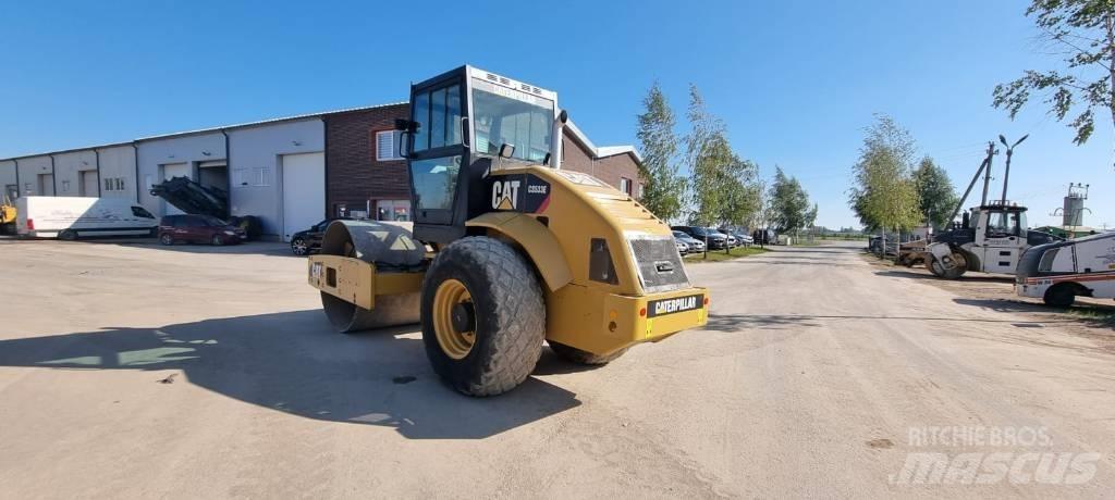 CAT CS 533 Грунтовые катки