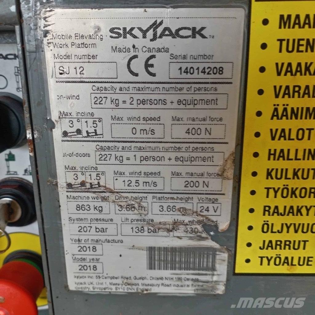 SkyJack SJ 12 Вертикальные мачтовые подъемники